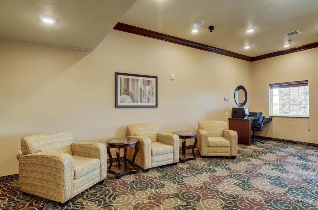 Cobblestone Inn & Suites - Lakin Exterior photo